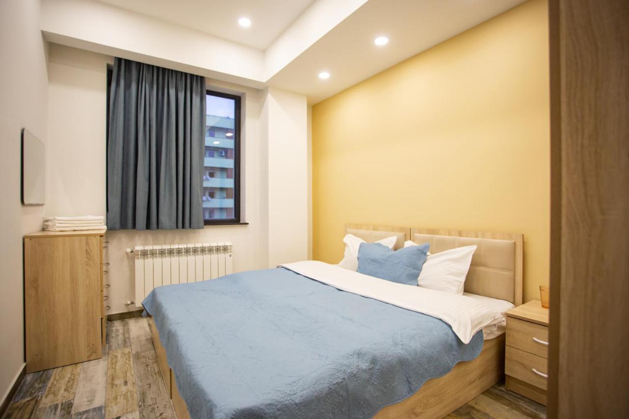 Fantastic Apartments Near Republic Square, Perfect Location, Mystreet Company Yerevan Exterior photo
