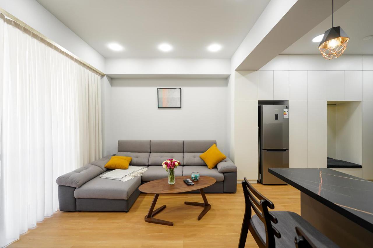 Fantastic Apartments Near Republic Square, Perfect Location, Mystreet Company Yerevan Exterior photo