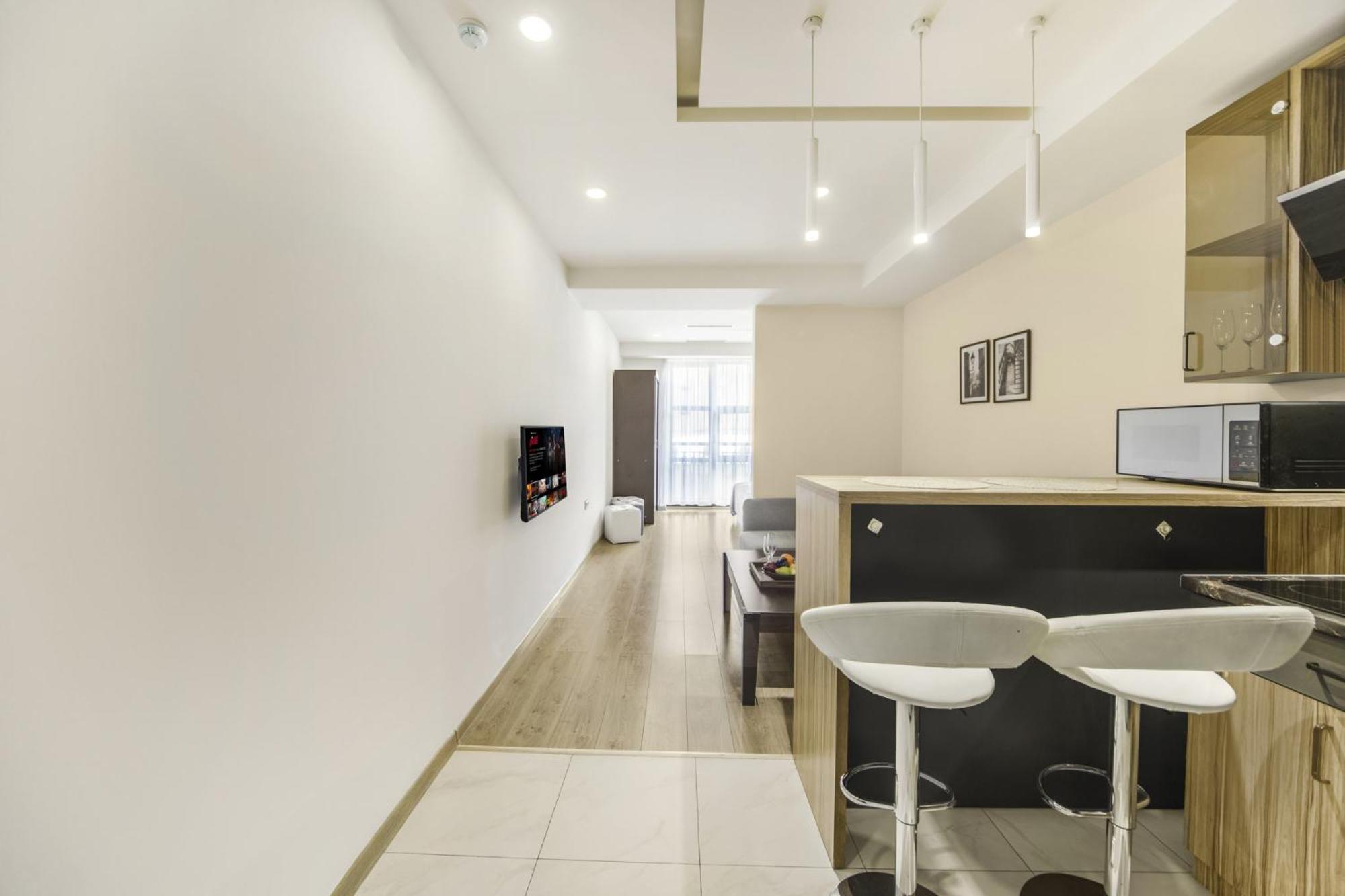 Fantastic Apartments Near Republic Square, Perfect Location, Mystreet Company Yerevan Exterior photo